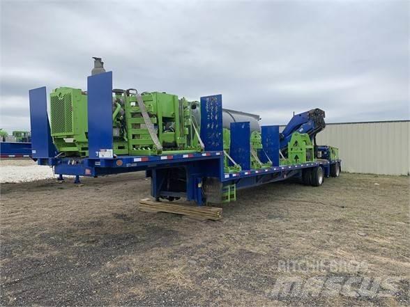  CRANEWORKS INC Brønnhenger semi