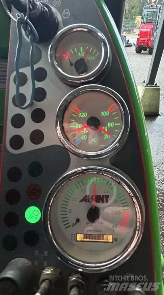 Avant 528 Kompaktlaster
