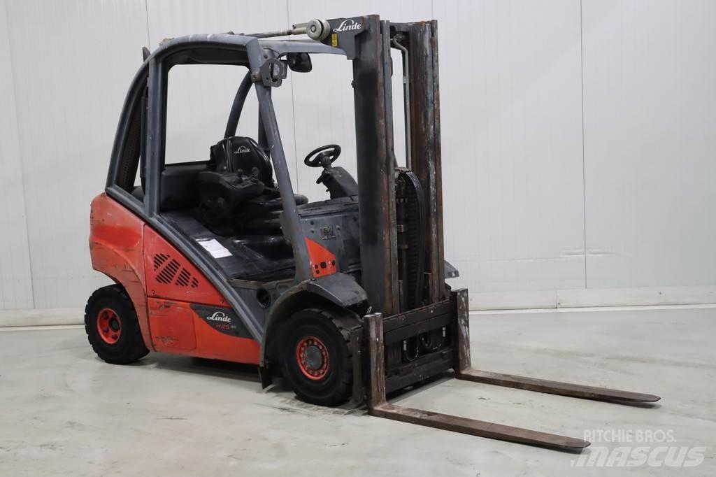Linde H25D-02 Diesel Trucker