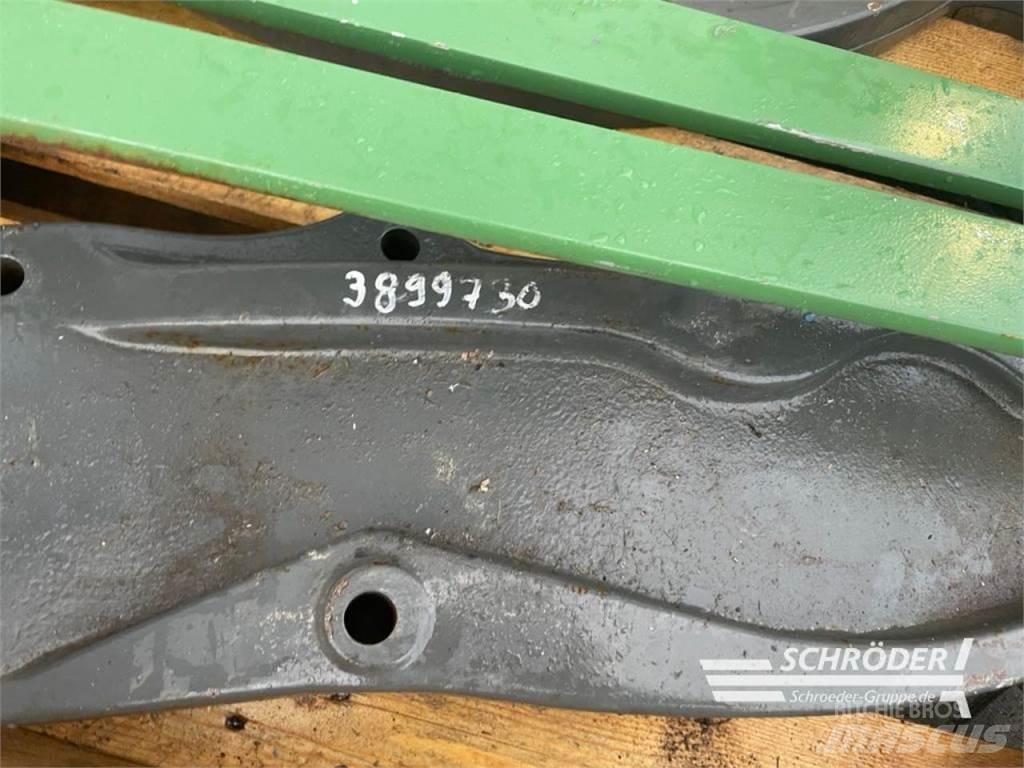 Fendt ANBAUTEILE Frontlastere og graveredskap