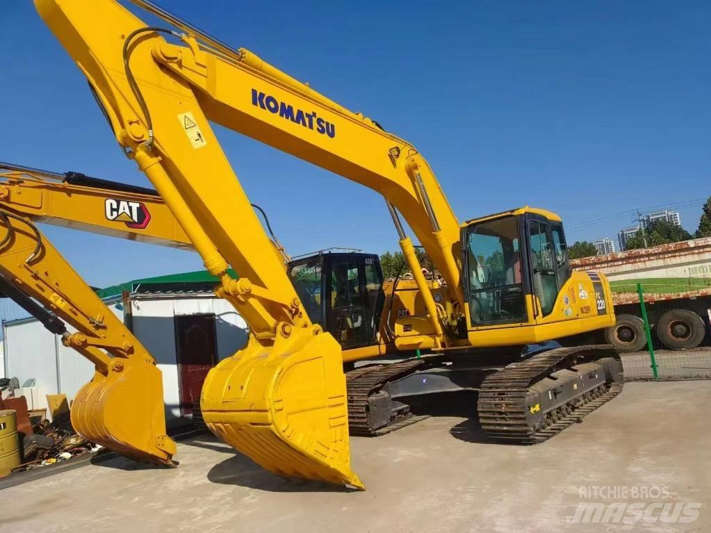 Komatsu PC 220 Beltegraver
