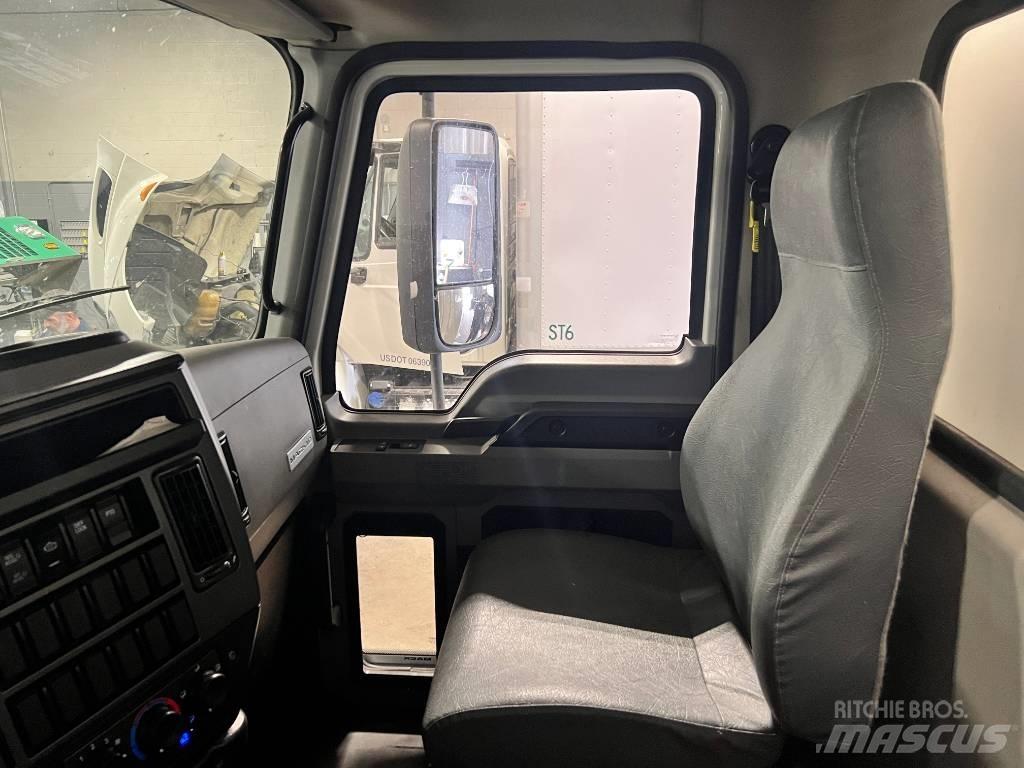 Mack MD 6 Skapbiler