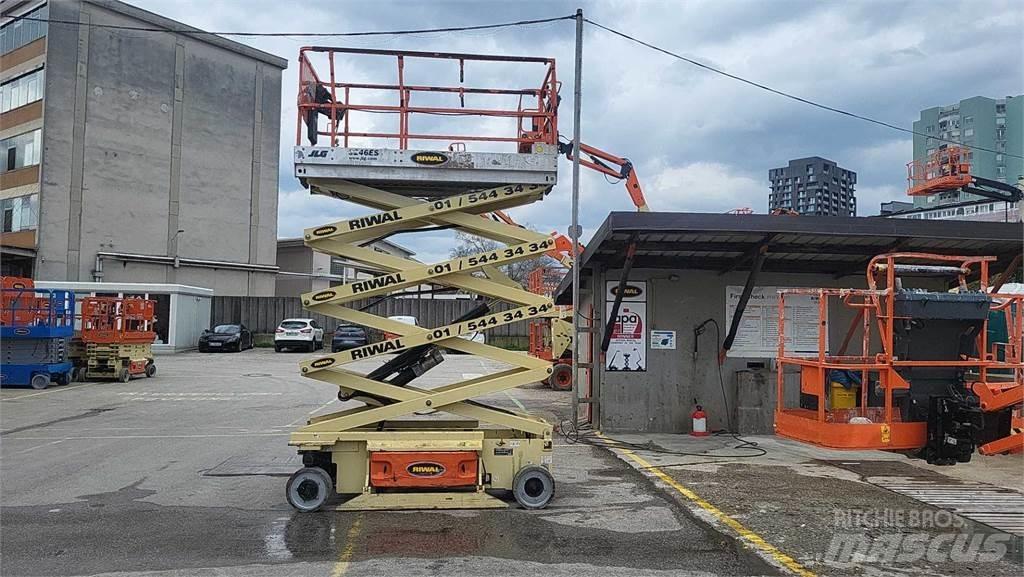 JLG 3246ES Sakselifter