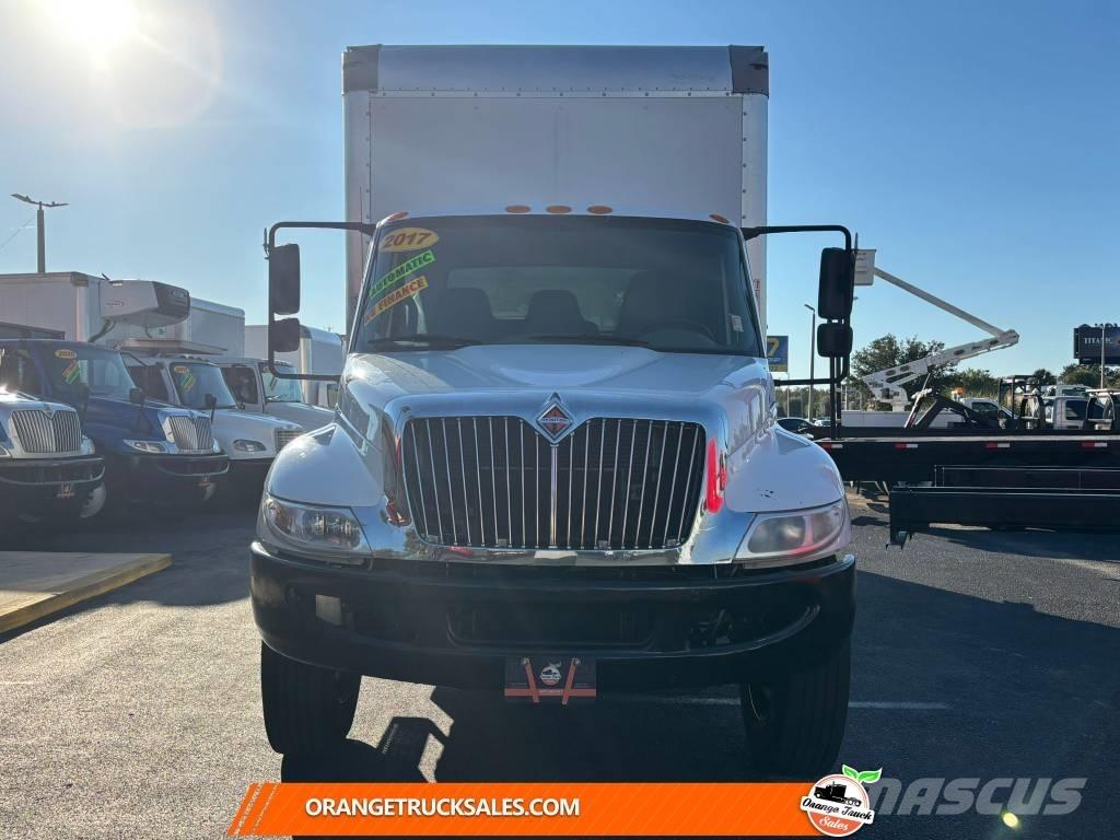 International 4300 Skapbiler