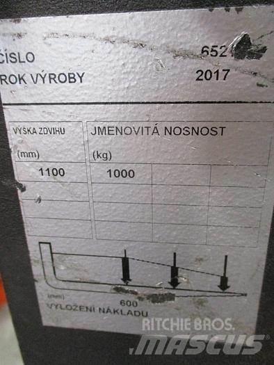 Toyota OSE 100W Lavtløftende plukketruck
