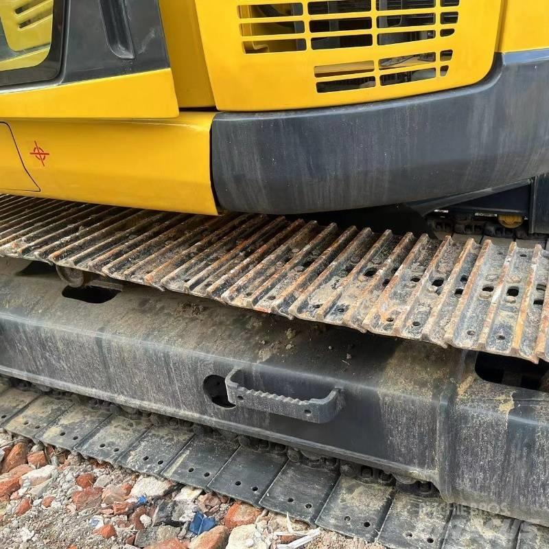 Komatsu PC 138 Beltegraver
