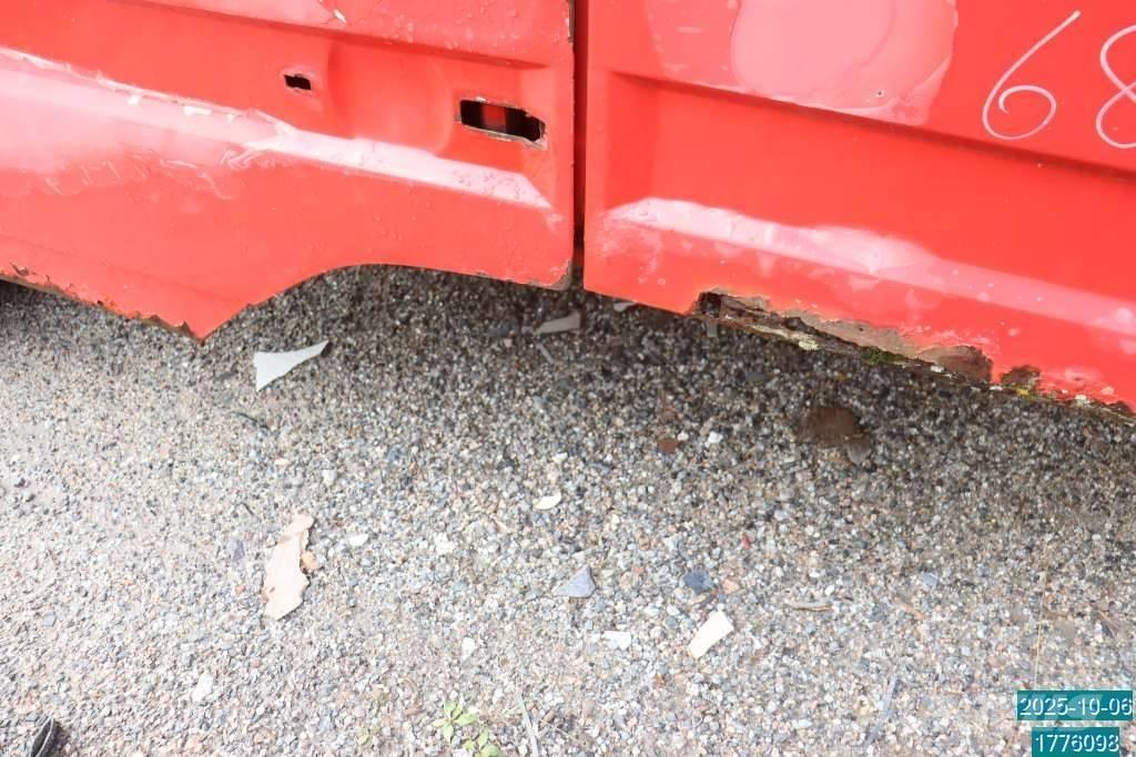 Scania P 82 M Førerhus og Interiør
