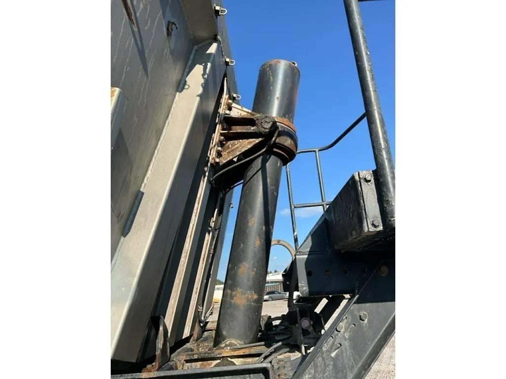 Schwarzmüller HKS 2 Tipphengere