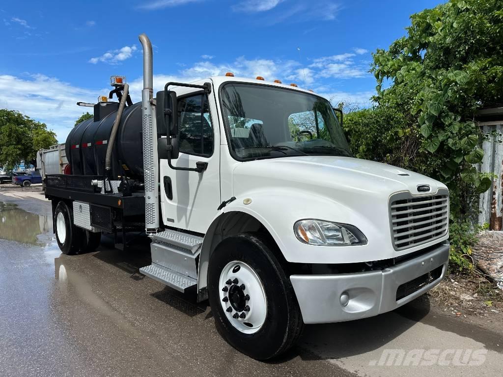 Freightliner M2 Slamsugere