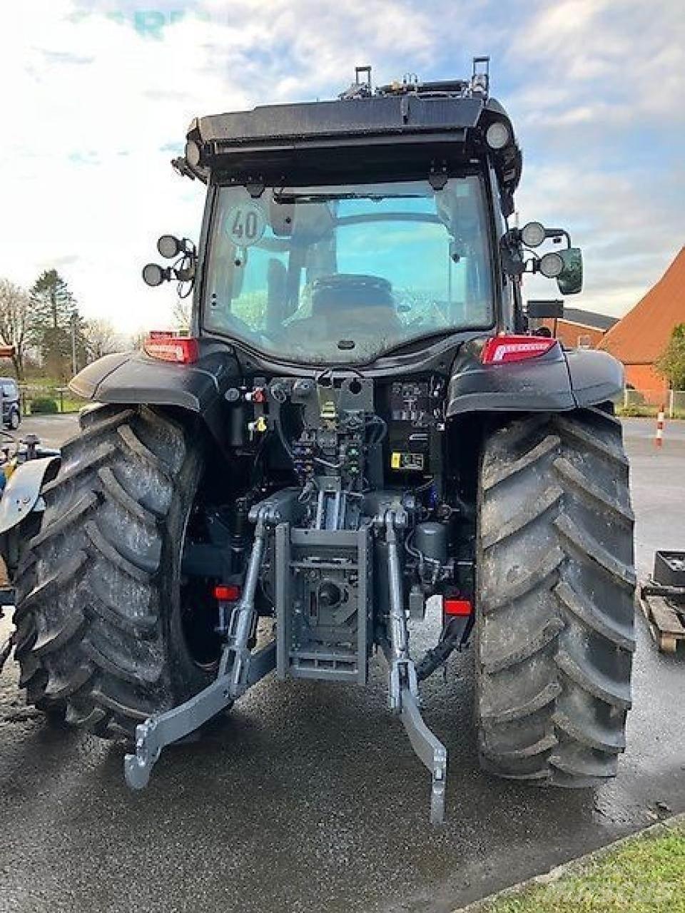 Valtra g135a Traktorer