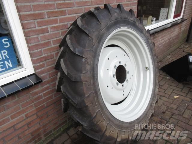 Michelin 13.6/38 Dekk, hjul og felger