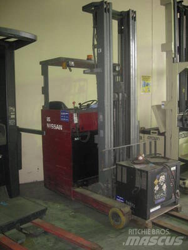 Nissan Reach Truck Skyvemasttruck