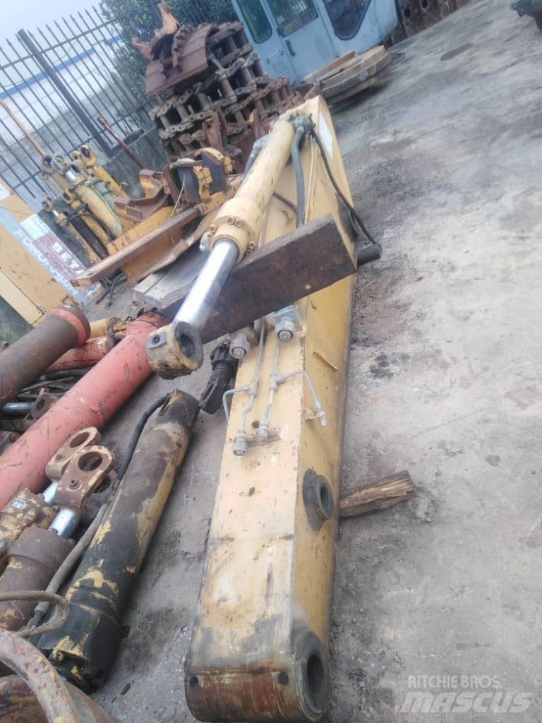 CAT M 318 Chassis og understell