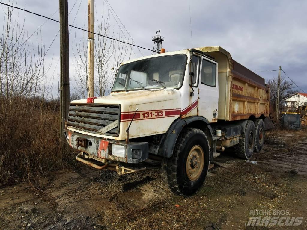 Perlini 131-33 Tipptrucker