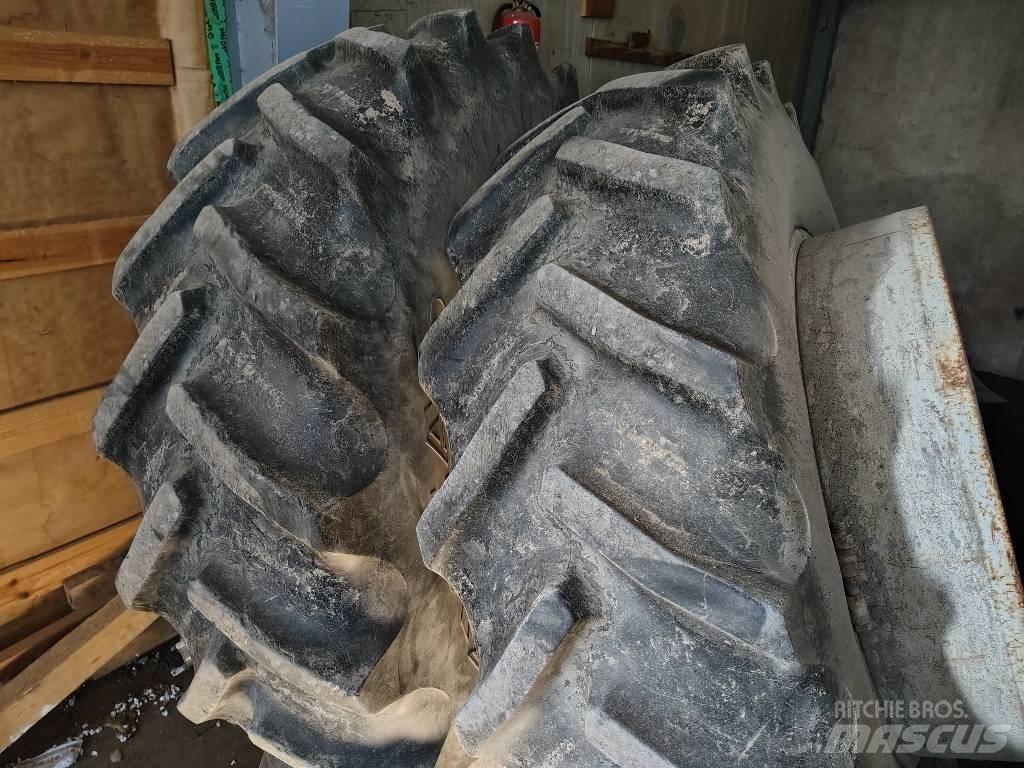 Raju 18.4R38 Dekk, hjul og felger