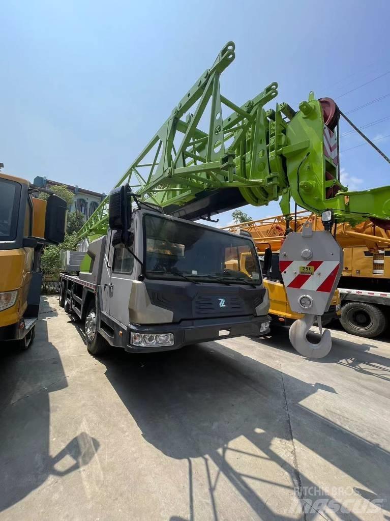Zoomlion ZCT251V Allterreng kraner