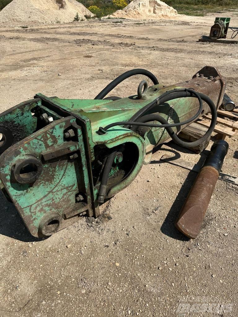 Montabert V 32 Hydrauliske hammere