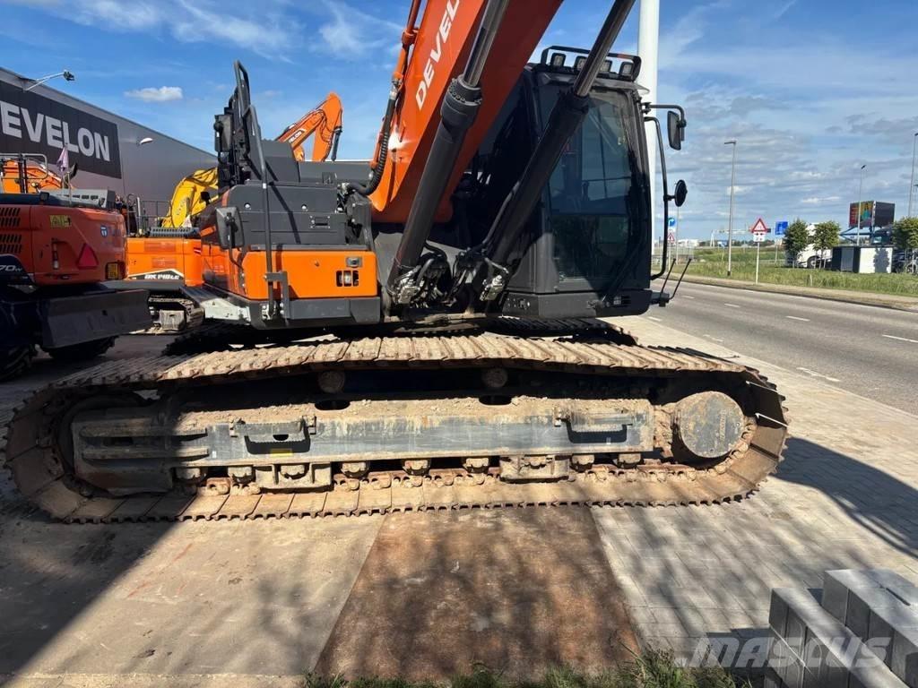 Develon DX300LC-7K Beltegraver