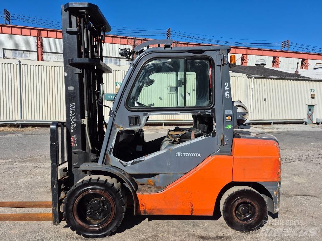 Toyota 8 FGU 32 Gaffeltrucker - Annet