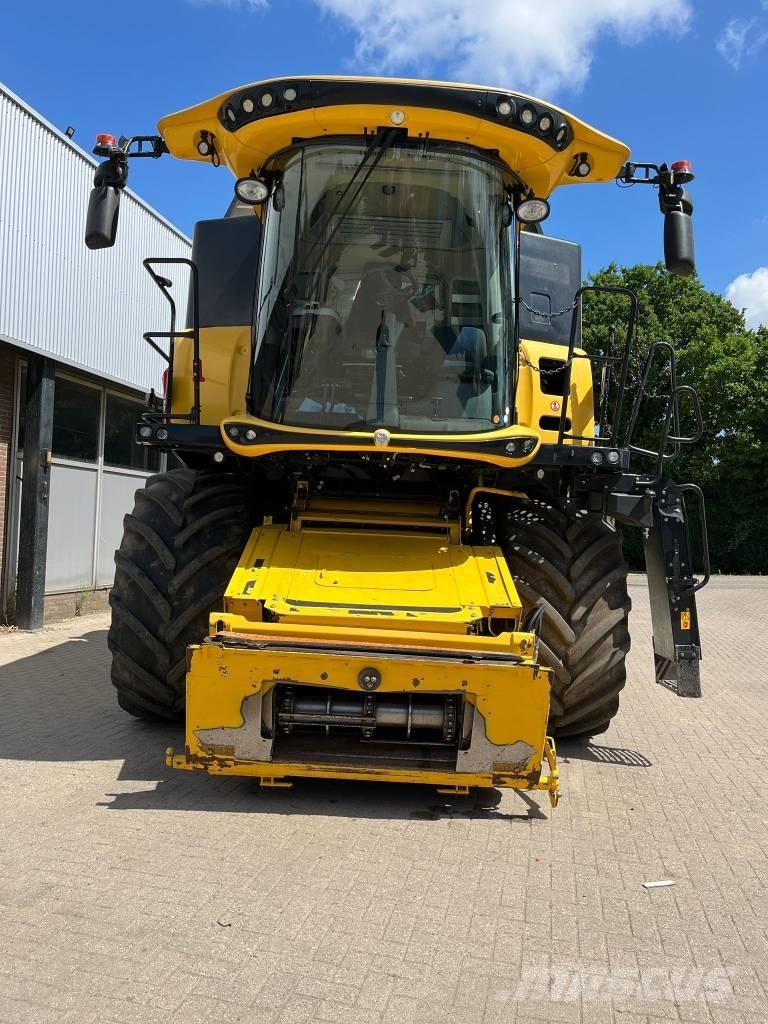 New Holland CR 8.80 Skurtreskere