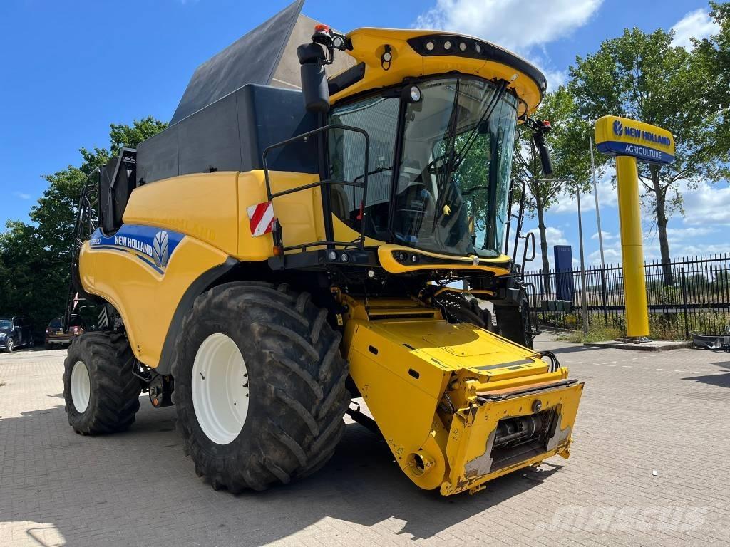 New Holland CR 8.80 Skurtreskere