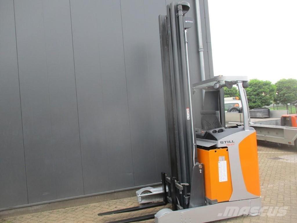 Still FM-X17 Skyvemasttruck