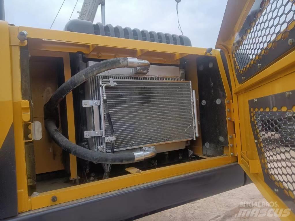 Volvo EC 240 DL Beltegraver