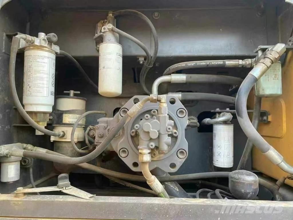 Volvo EC 350DL Beltegraver