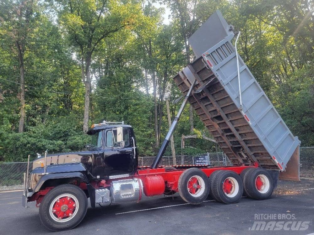 Mack RD688S Tippbil