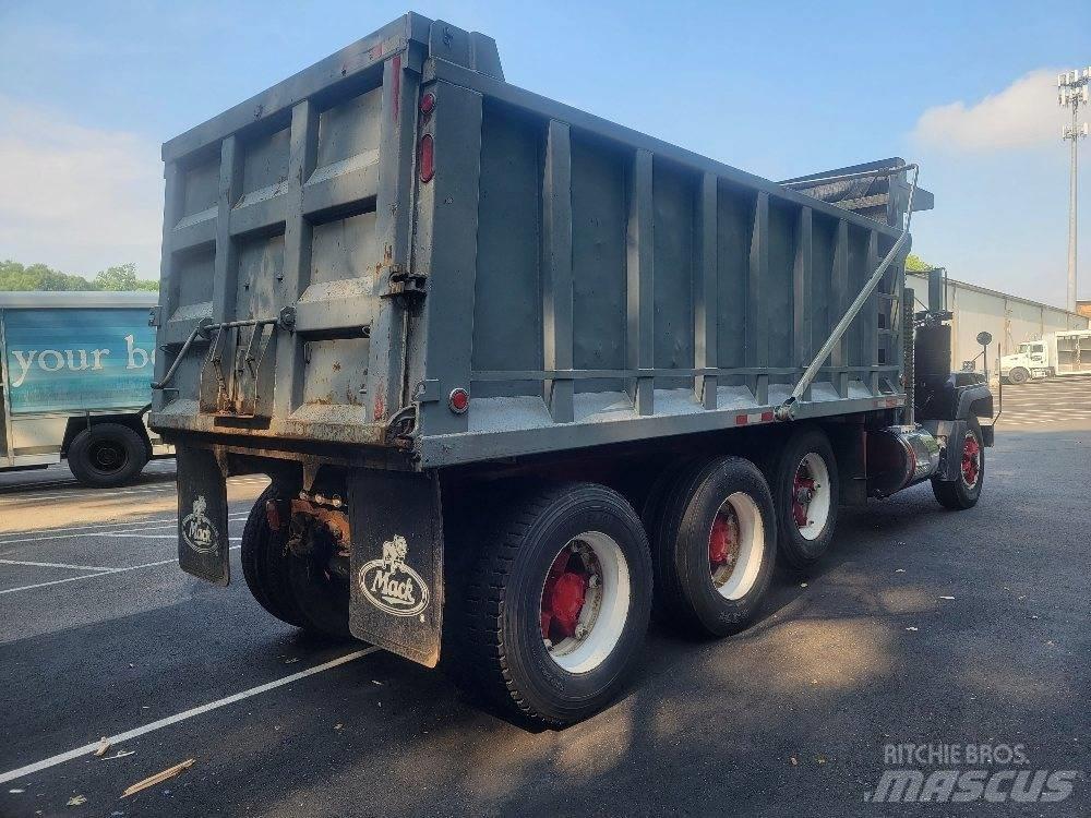 Mack RD688S Tippbil