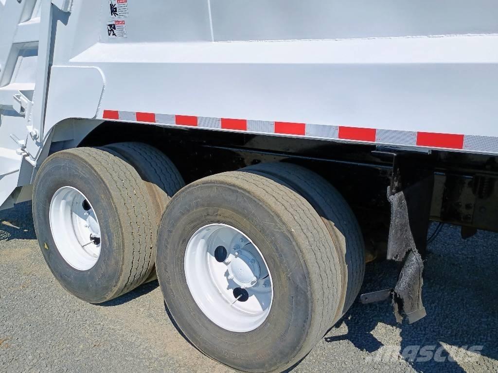 Mack GU 713 Renovasjonsbil