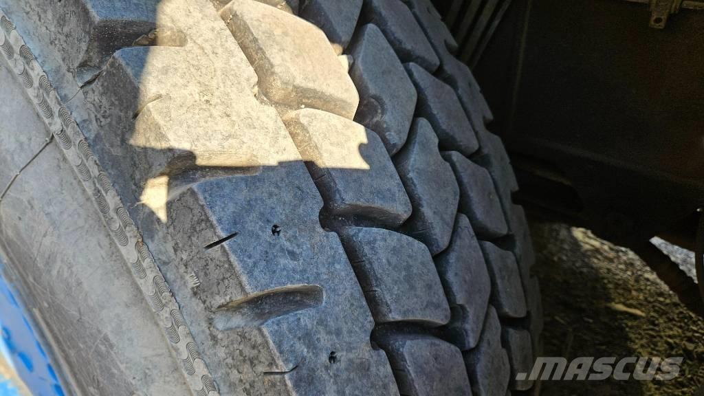 Kato SR250 Røff terreng kraner