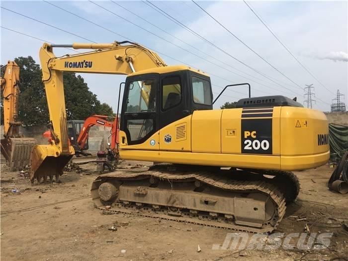Komatsu PC 200-7 Beltegraver
