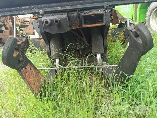 Valtra T 151 WOM Bommer og stikker