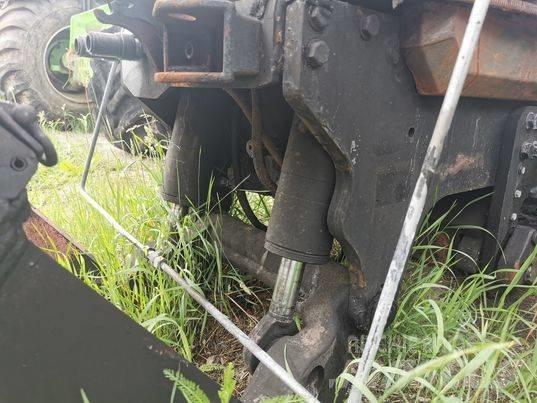 Valtra T 151 WOM Bommer og stikker