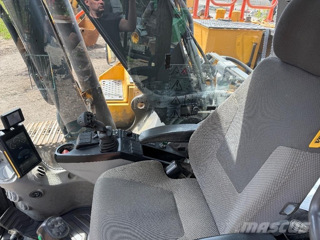 Volvo EC 250 E Beltegraver