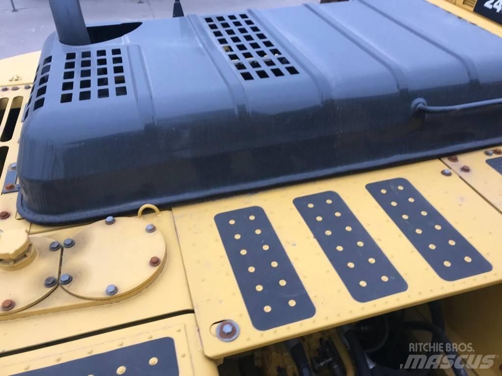 Komatsu PC 220-8 Beltegraver