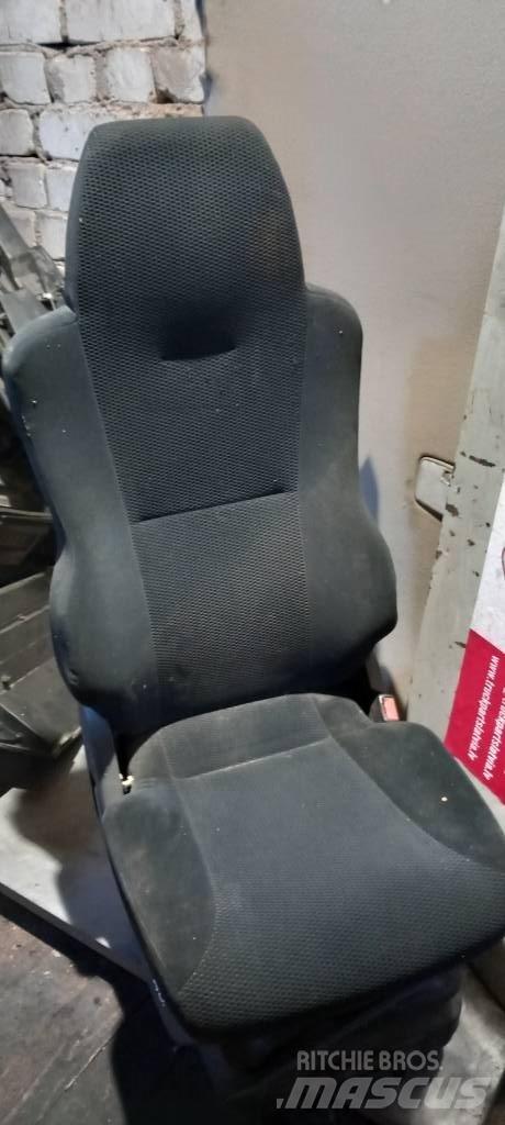 MAN TGX.    81623076414 Førerhus og Interiør