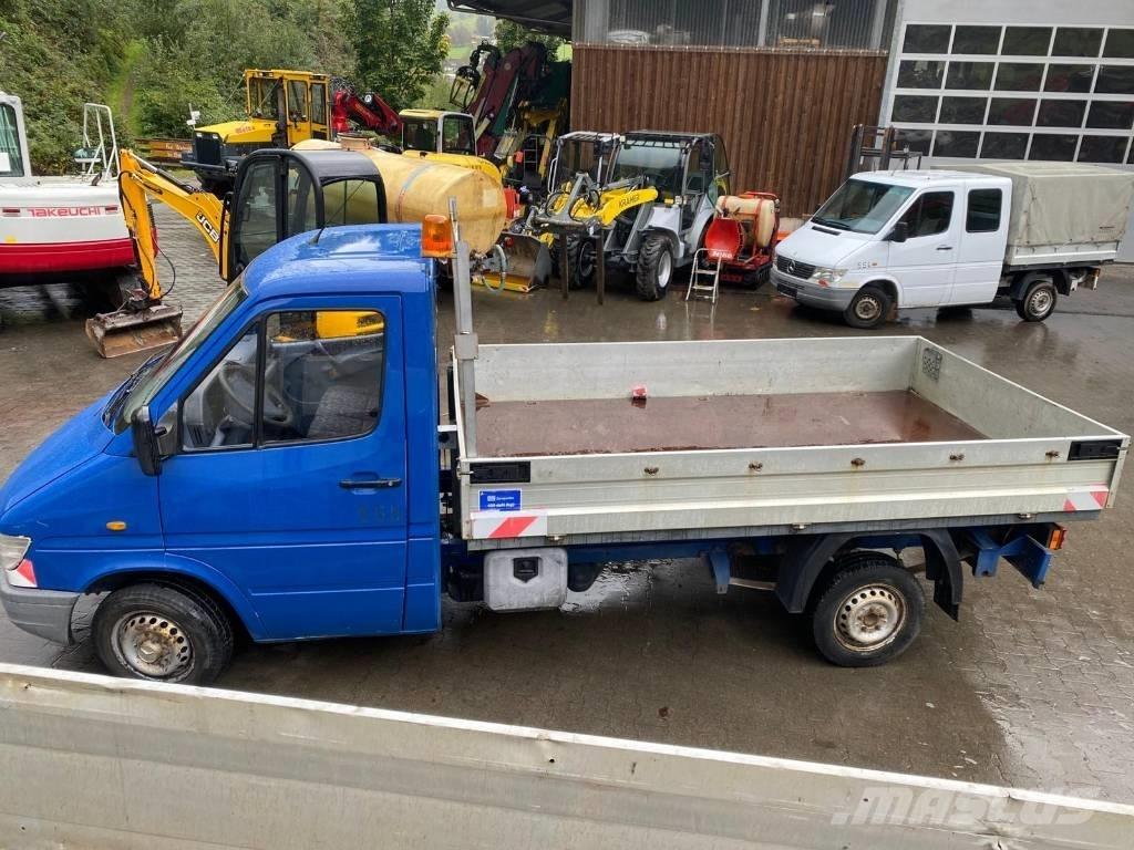 Mercedes-Benz 208 D Planbiler