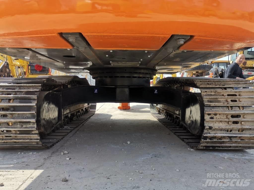 Hitachi ZX 200 Beltegraver