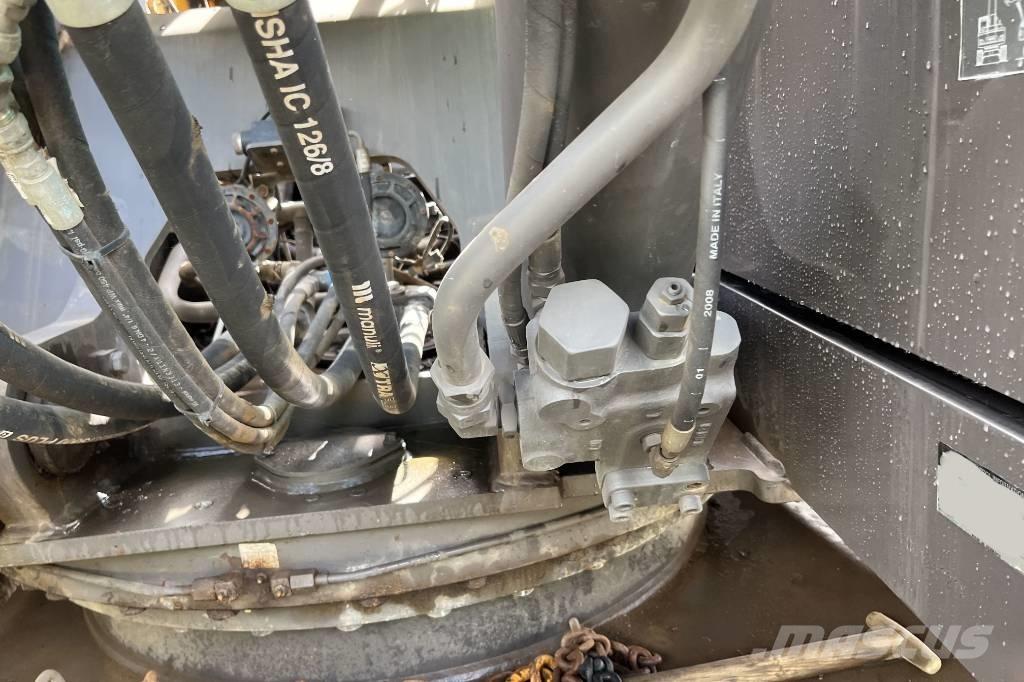 Volvo EC 240 C L Beltegraver