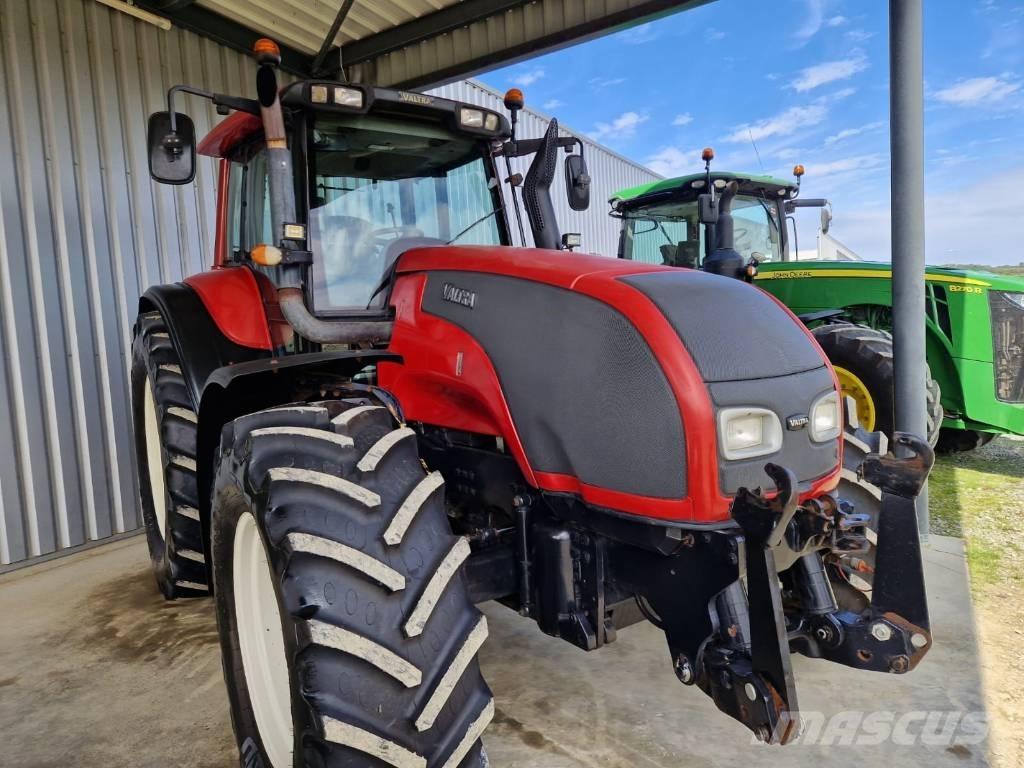 Valtra T 180 Traktorer