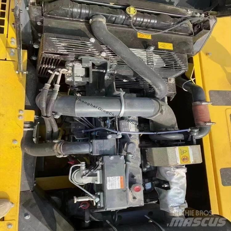 Komatsu 350 Beltegraver