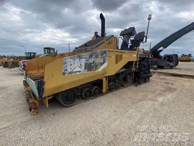 CAT AP1055E Asfaltutleggere