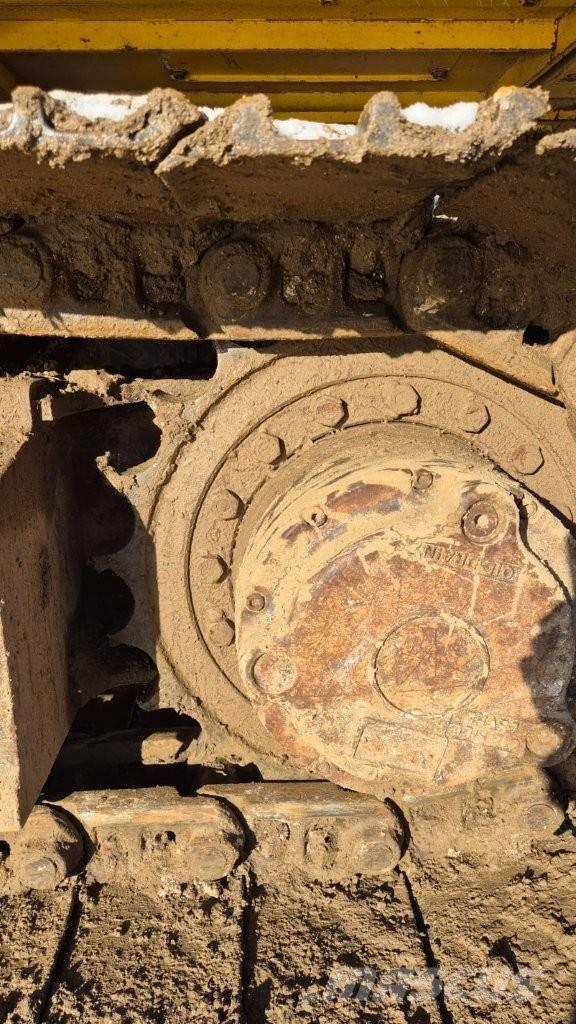 New Holland E 175 B Beltegraver