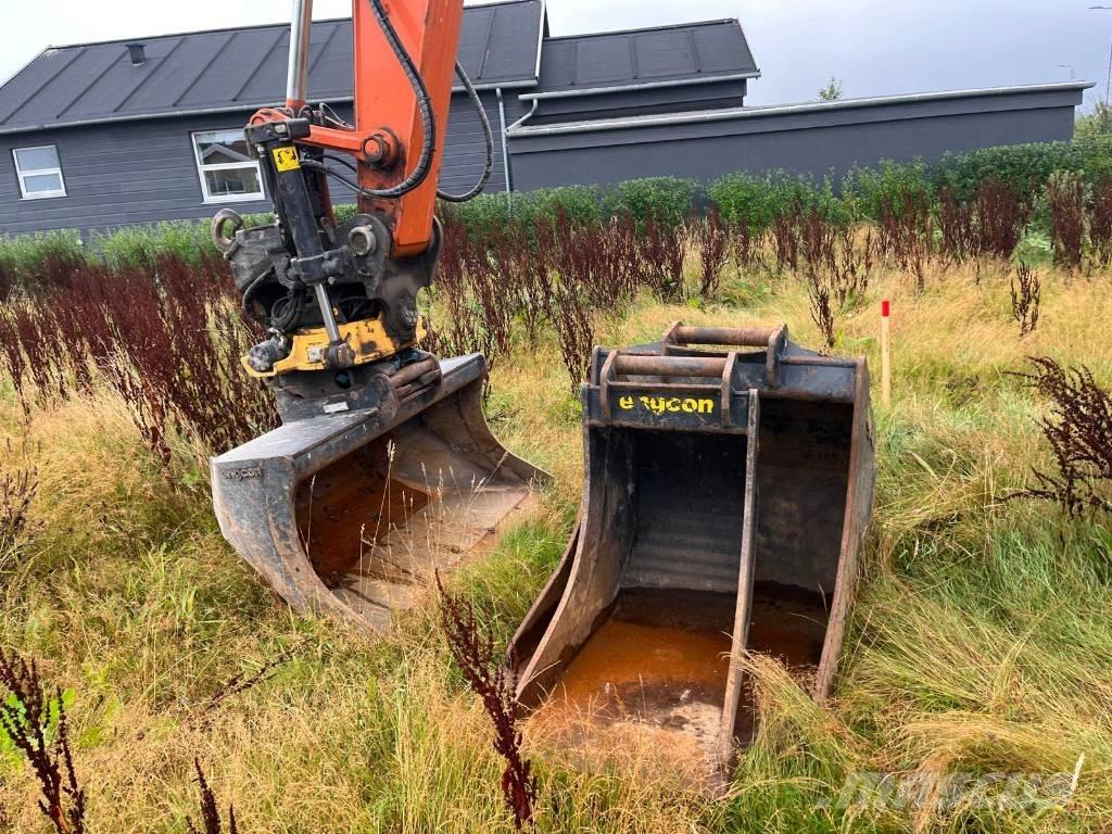 Hitachi ZX 135 US-7 Beltegraver