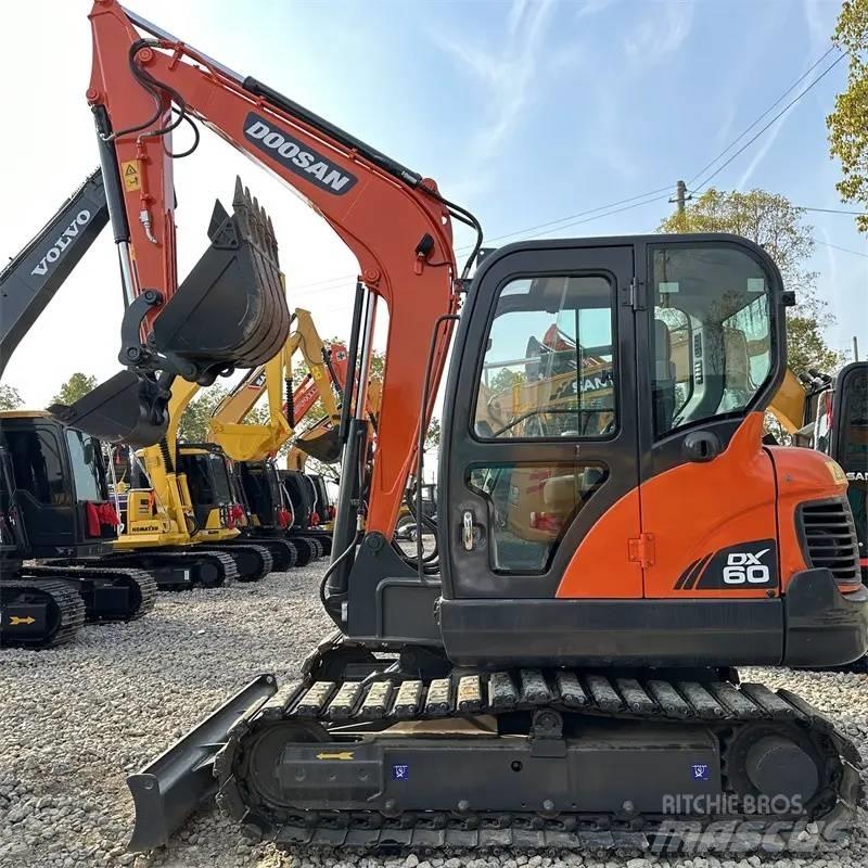 Doosan DX 60 Beltegraver