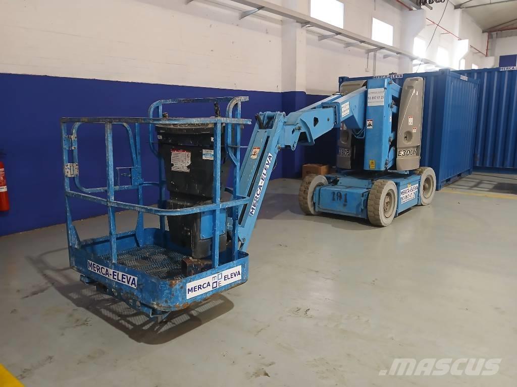 JLG E 300 AJP Leddede bomlifter