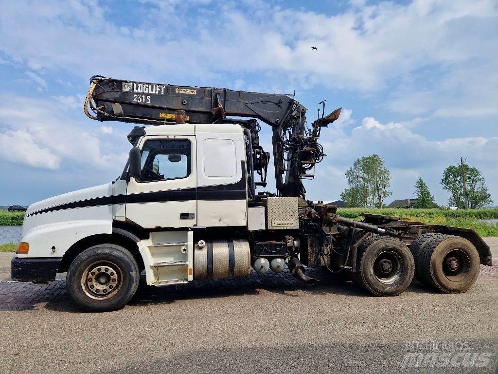 Volvo NH12.460 Trekkvogner