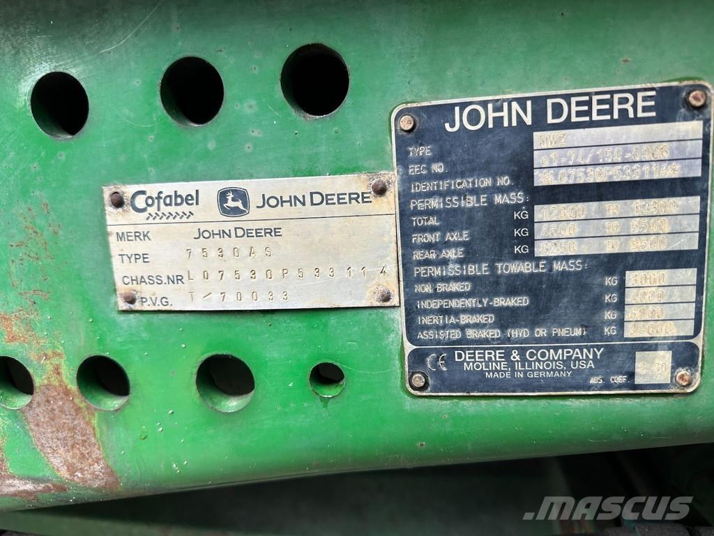 John Deere 7530 Traktorer